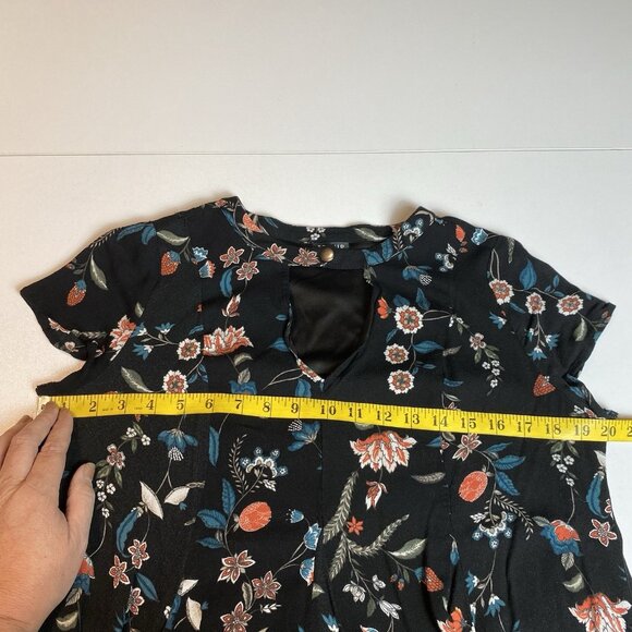Torrid Womens Dress Black Floral Swing Keyhole Neckline Whimsigoth Boho Sz 0X - Picture 9 of 9